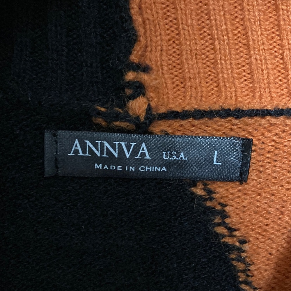 Annva Colorblock Sweater in Black, Orange, and Gray, Size Large, Fall Wardrobe - Picture 6 of 8
